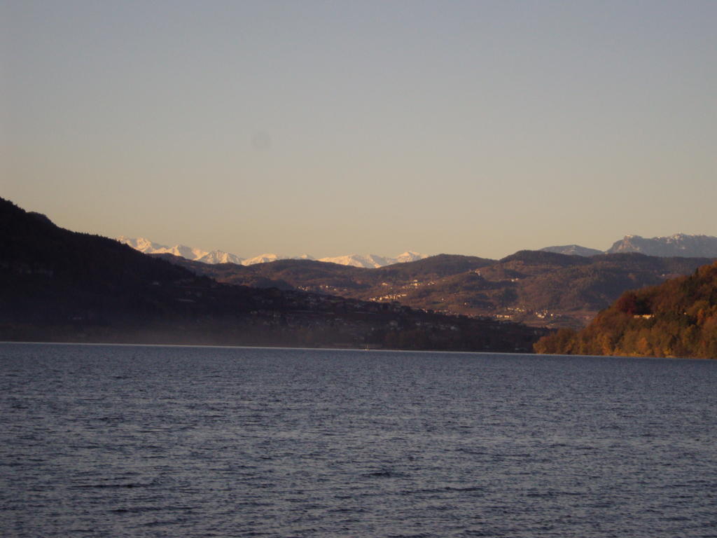 Apartamento Casa De Val Calceranica al Lago Exterior foto