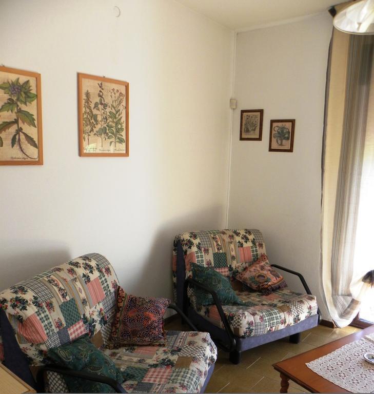 Apartamento Casa De Val Calceranica al Lago Habitación foto